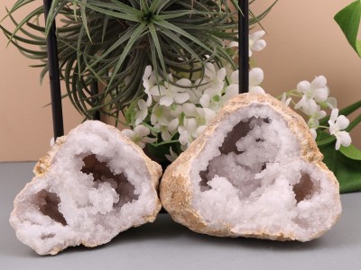 Afbeelding van Bergkristal Geode Set 626 gram